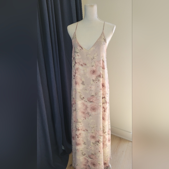 LULUS | Blush + Mauve Floral Maxi - Picture 11 of 16